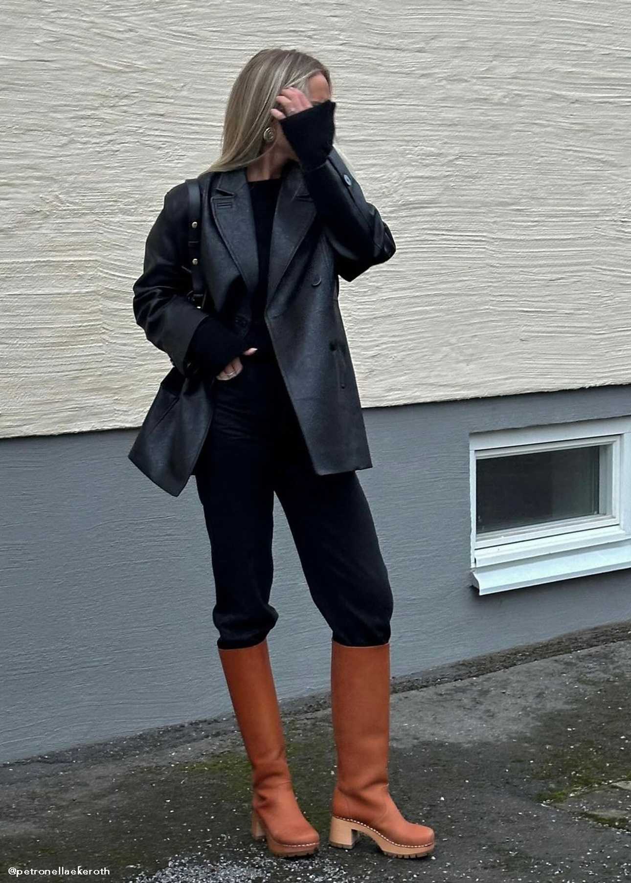 Plain Knee Boot